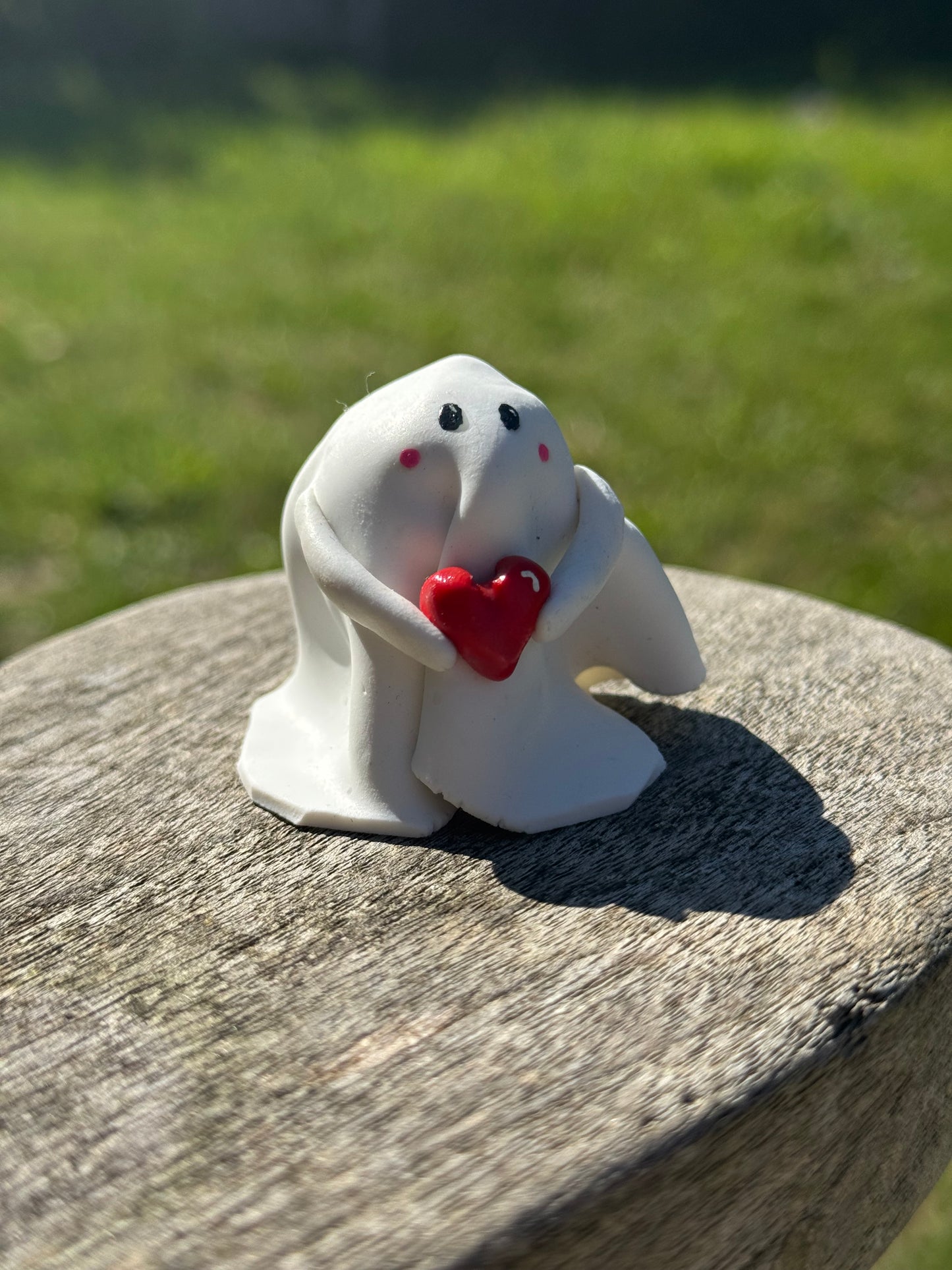 Love Heart Ghost Buddy Figure: Classic White Ghost