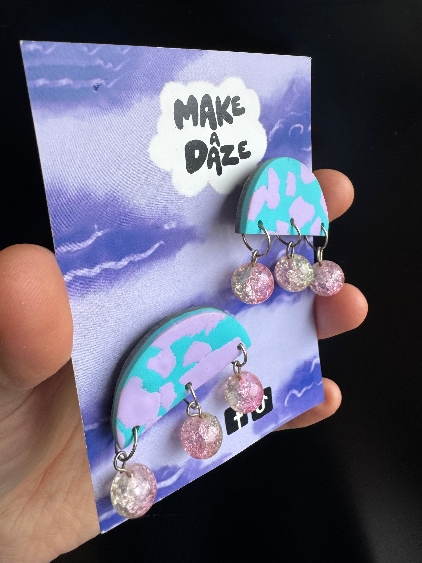 Dopamine statement stud earrings with crack effect beads