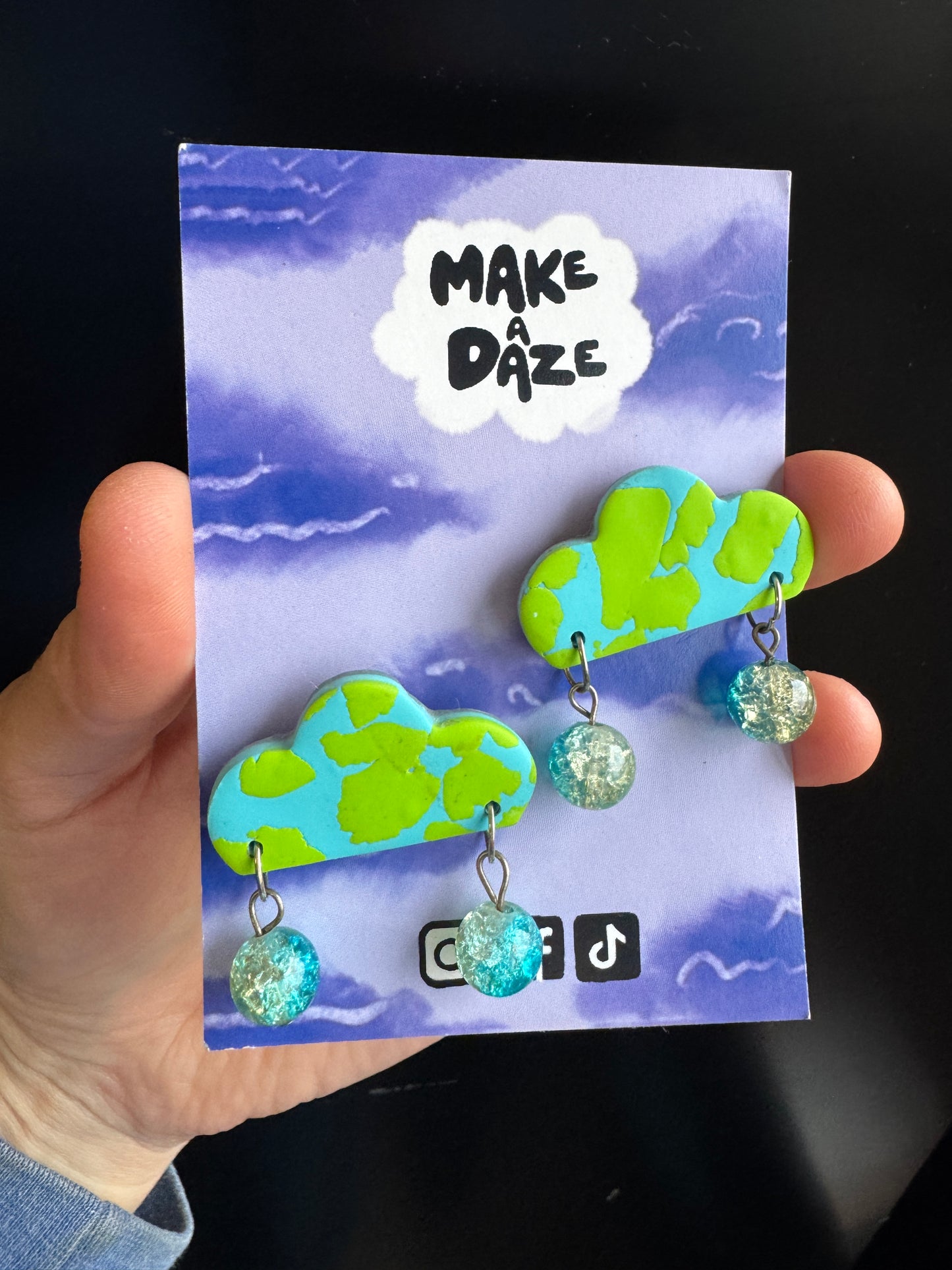 Cloud stud statement dangles with crack effect beads